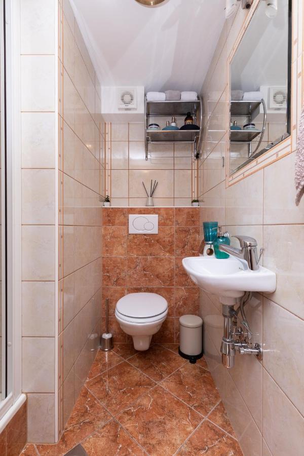 Monika Apartment *